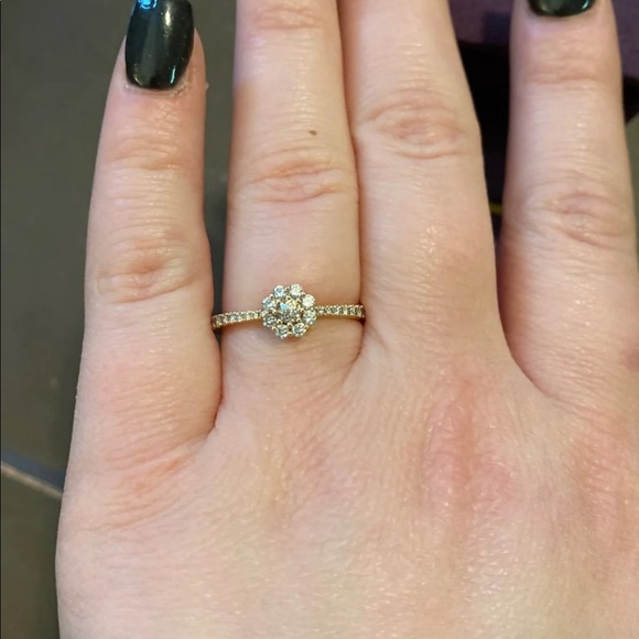 Crown of light diamond ring - Picture 3 of 3